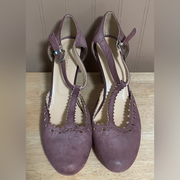 Sundance Women's Muave Suede Mary Jane Block Heels Perforated Detail; size 40 - Picture 2 of 8